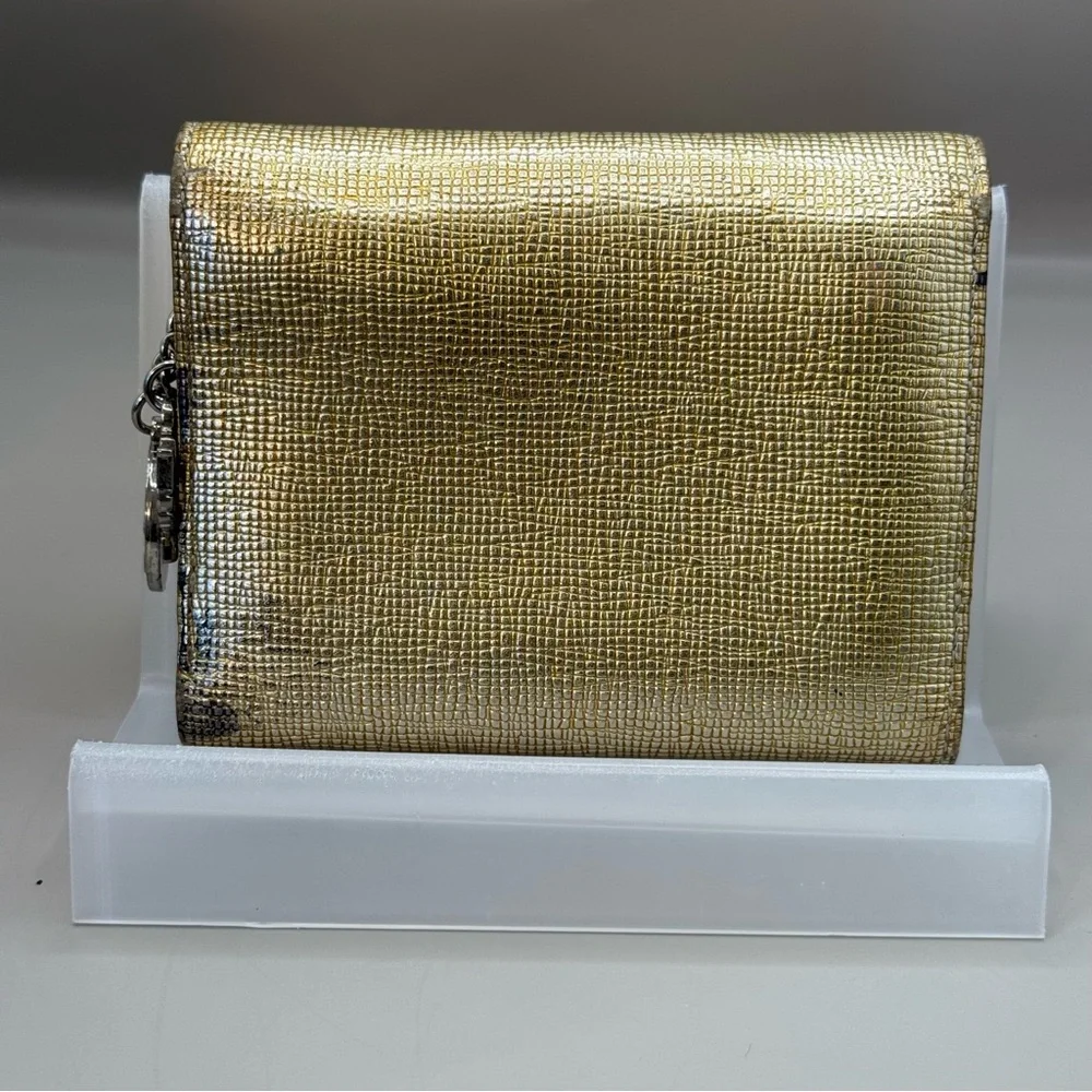 💎GUARANTEED AUTHENTIC MCM COMPACT WALLET 💎